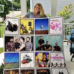 The Cranberries Blanket Quilt VH22