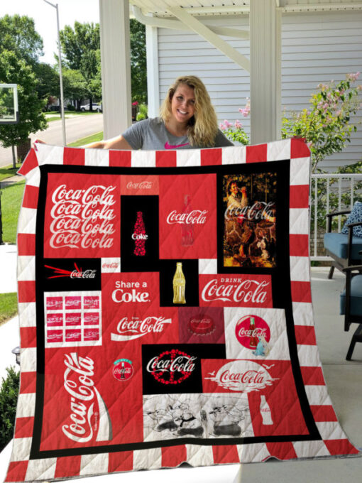 bri3f3t0lbfgusoqg6dg Limited Edition Coca Cola M220715 Quilt Blanket mockup 600x800 1