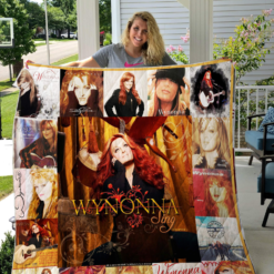 Wynonna Judd Quilt Blanket H23