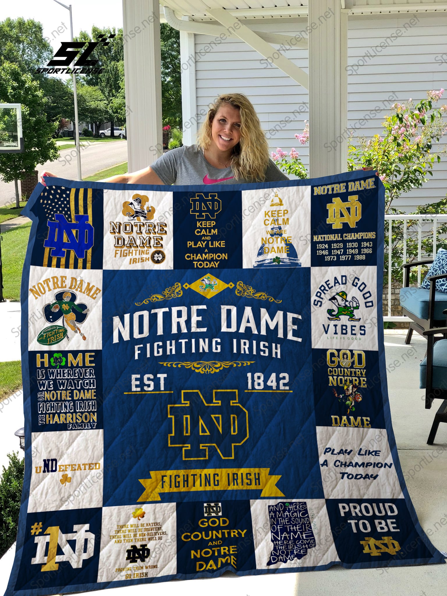 notre-dame-fighting-irish-quilt-blanket-01-1570769534 notre dame fighting irish quilt blanket 01 1570769534