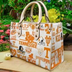 Tennessee Volunteers A00 Hand Leather Handbag